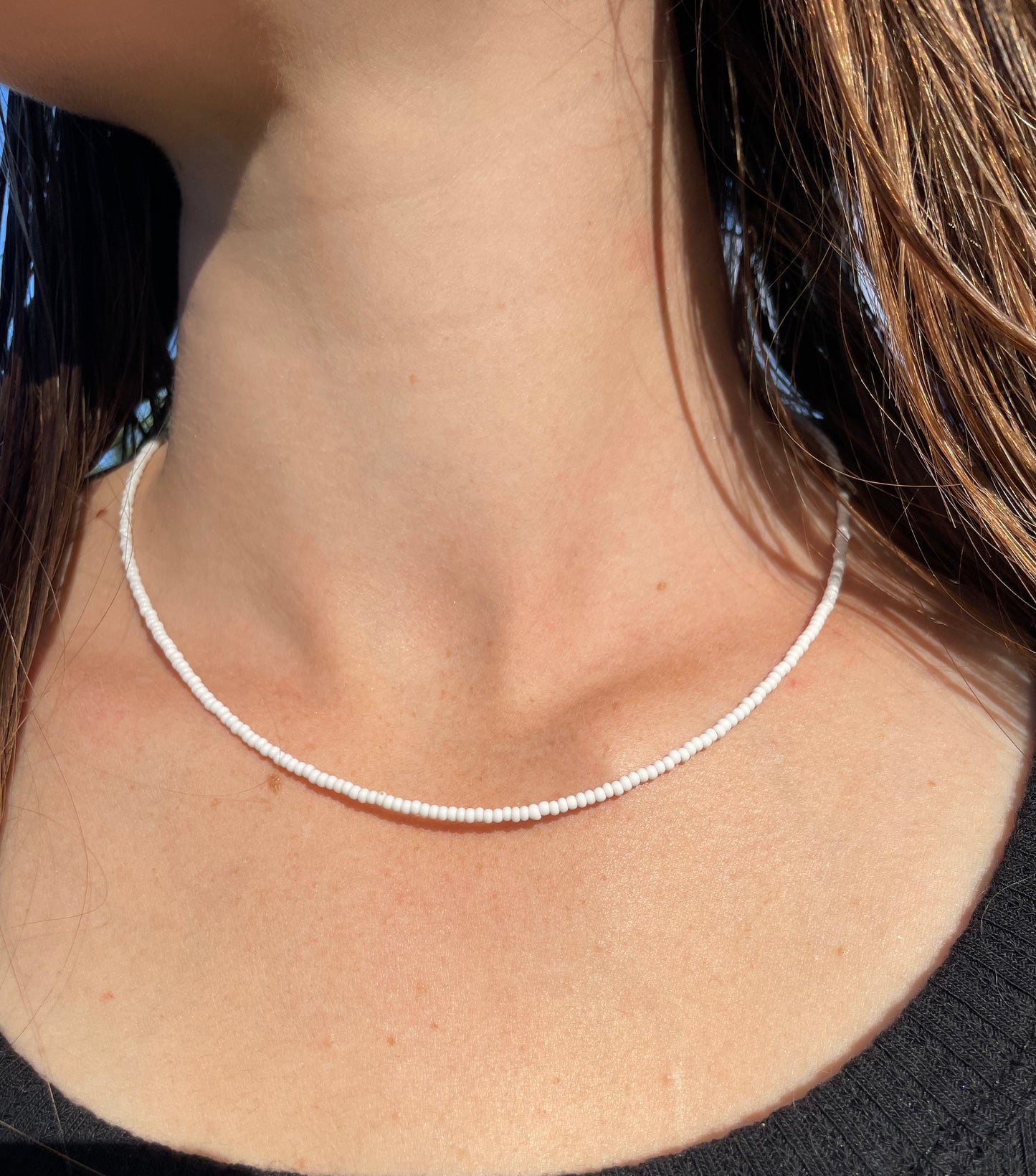 Surfer Girl Necklace White Seed Bead Necklace Beach Necklace for Women Dainty Boho Summer Jewelry Handmade Simple Layering Necklace