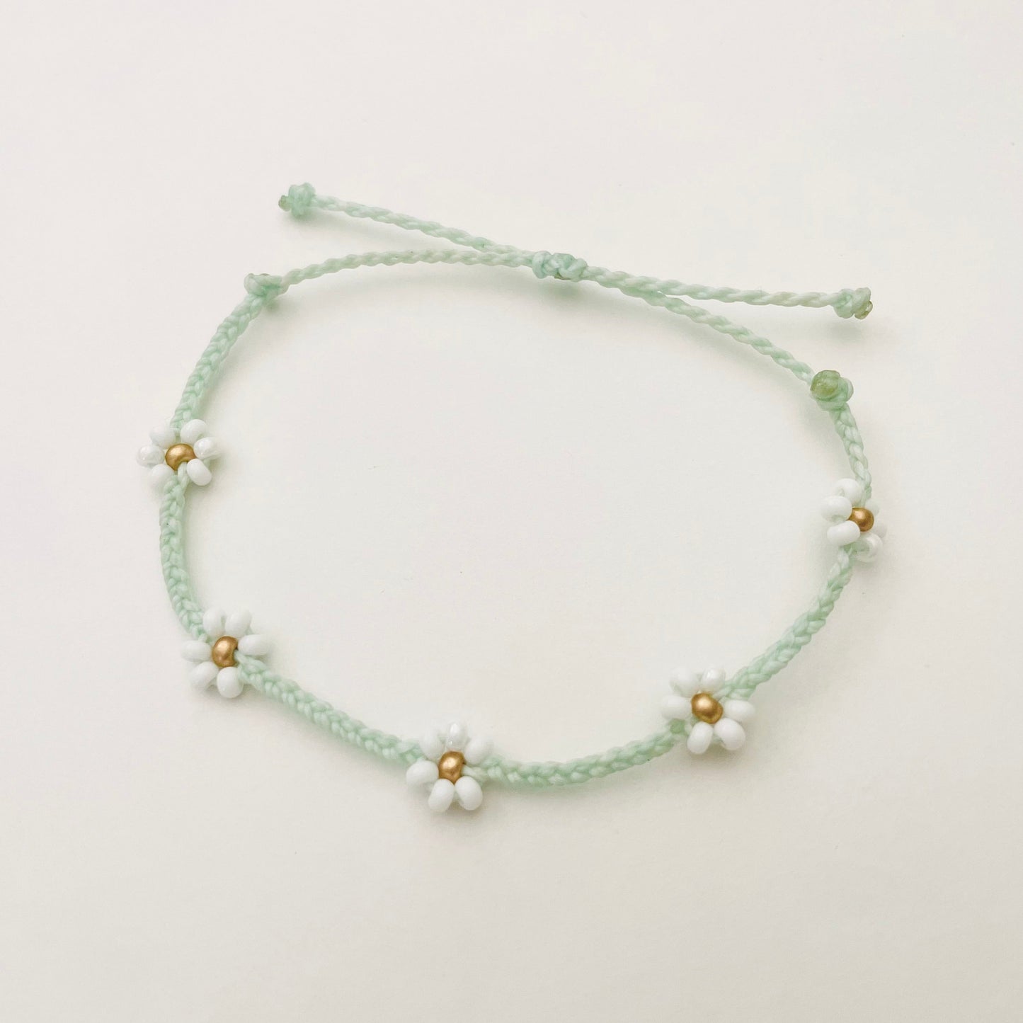 Adjustable Braided Daisy Flower Bracelets, Floral Bracelets for Women, Cord Bracelet