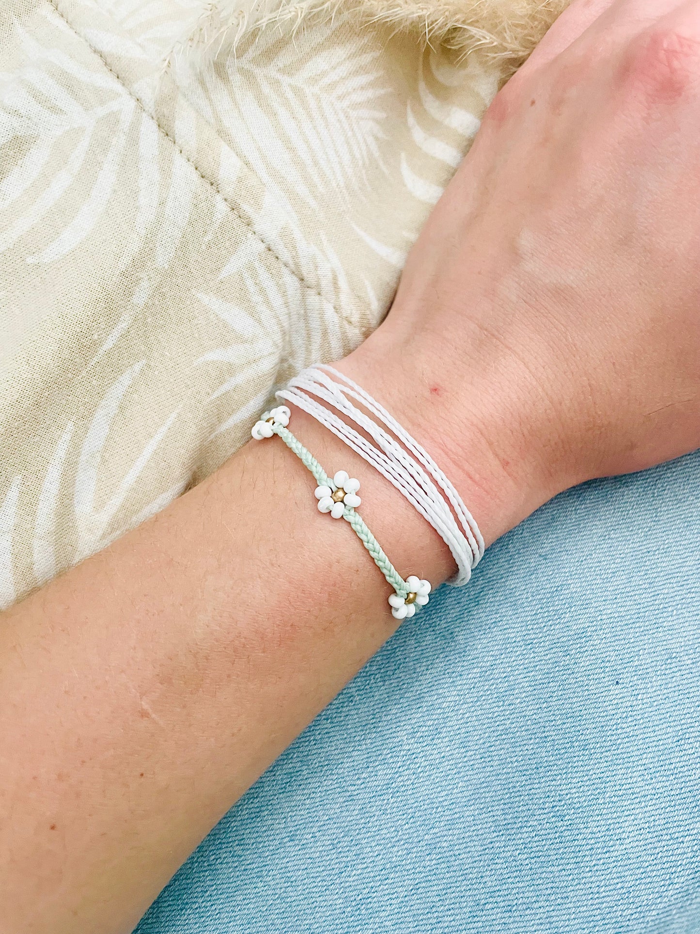 Adjustable Braided Daisy Flower Bracelets, Floral Bracelets for Women, Cord Bracelet