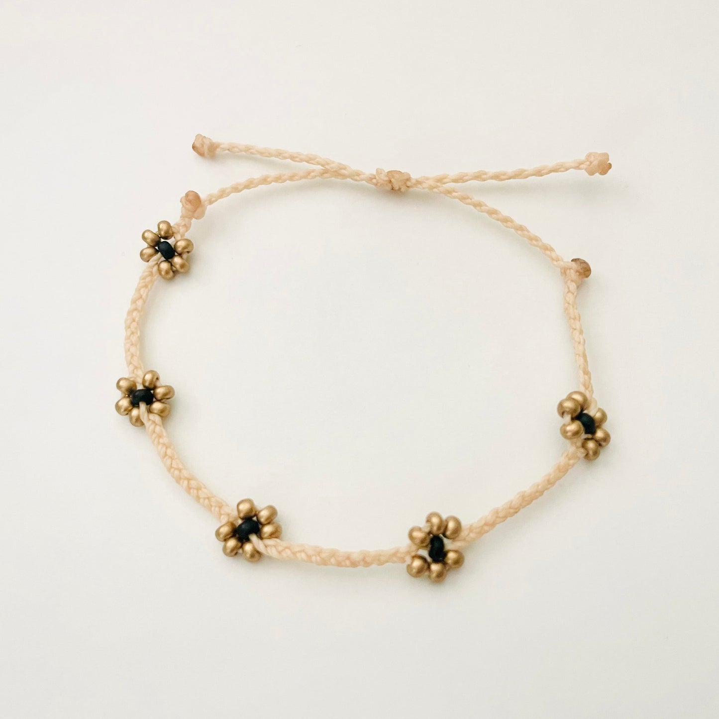 Adjustable Braided Daisy Flower Bracelets, Floral Bracelets for Women, Cord Bracelet