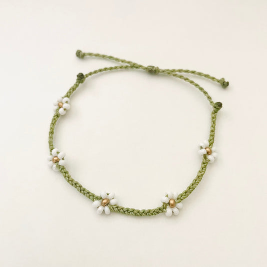Green Adjustable Braided Daisy Flower Bracelet, Floral Bracelets for Women, Cord Bracelet