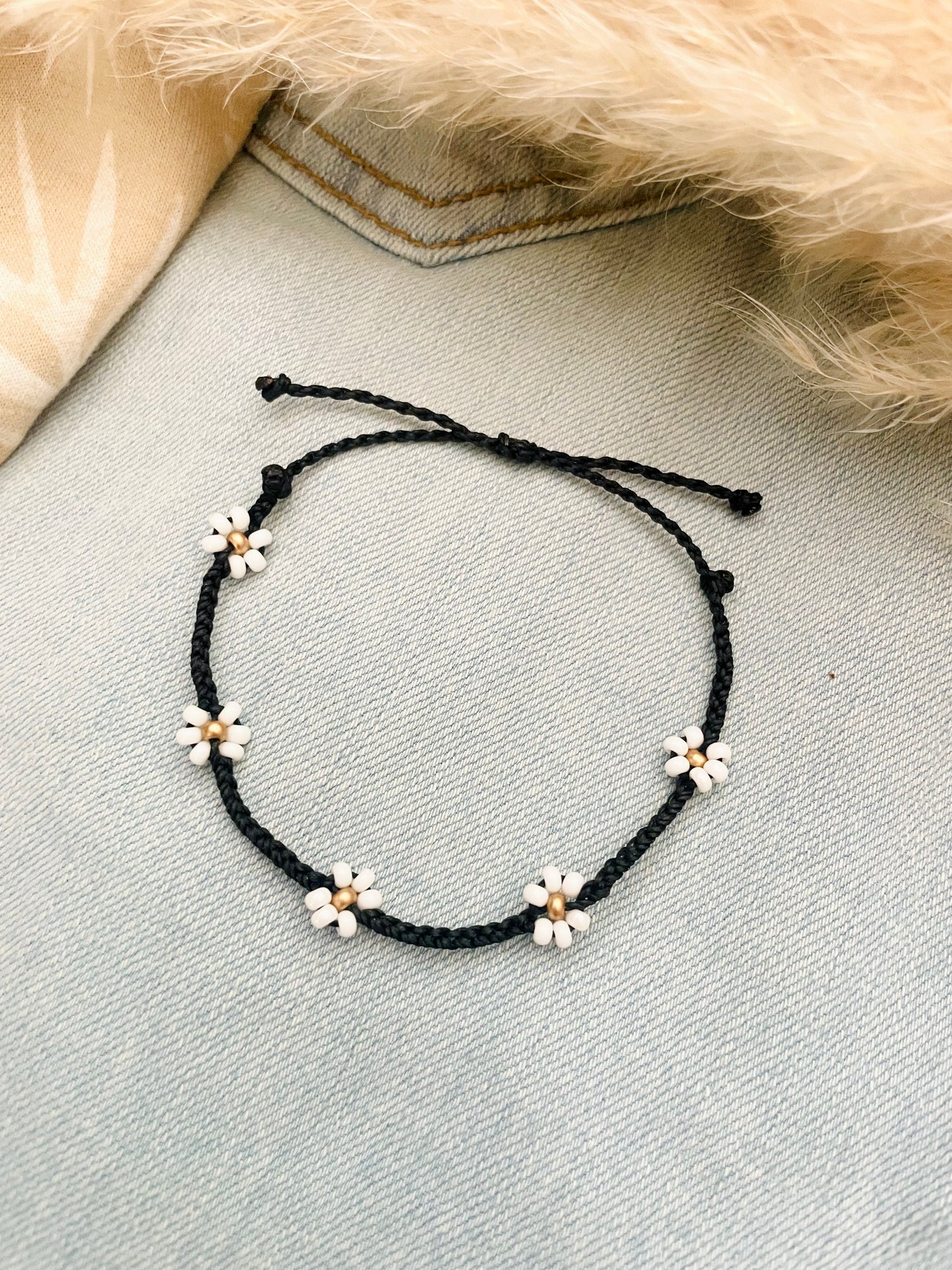 Black Adjustable Braided Daisy Flower Bracelets, Floral Bracelets for Women, Cord Bracelet