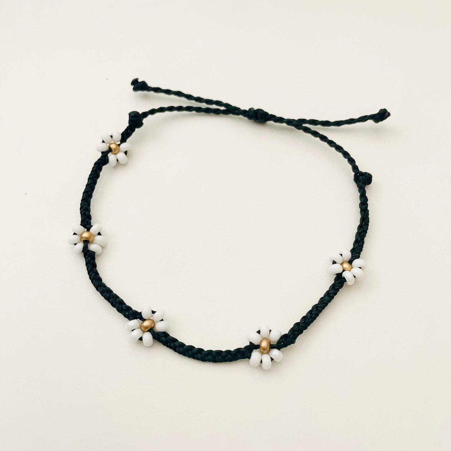 Black Adjustable Braided Daisy Flower Bracelets, Floral Bracelets for Women, Cord Bracelet