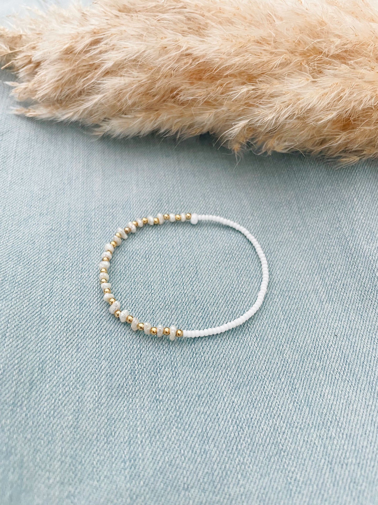 Minimalist 18k Gold Filled Pearl Stretch Bracelet