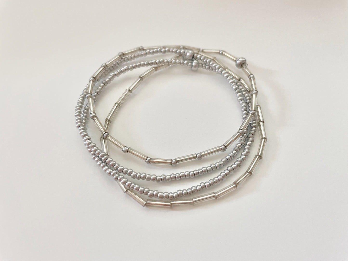 Minimalist Silver Beaded Bracelet Stack, Glass Seed Bead Stretch Bracelet Set for Women, Dainty Beaded Bracelet Set