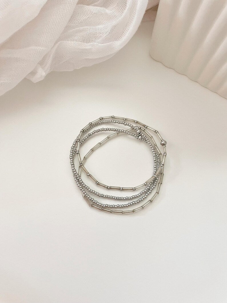 Minimalist Silver Beaded Bracelet Stack Glass Seed Bead Stretch Bracelet Set for Women Dainty Beaded Bracelet Set