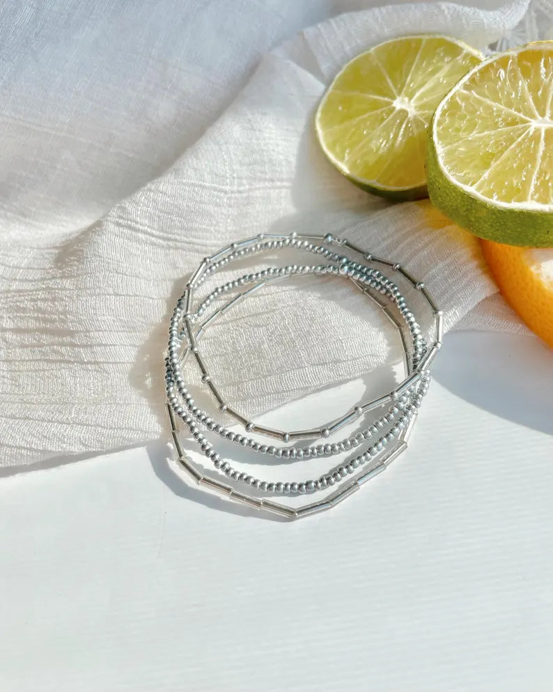 Minimalist Silver Beaded Bracelet Stack Glass Seed Bead Stretch Bracelet Set for Women Dainty Beaded Bracelet Set