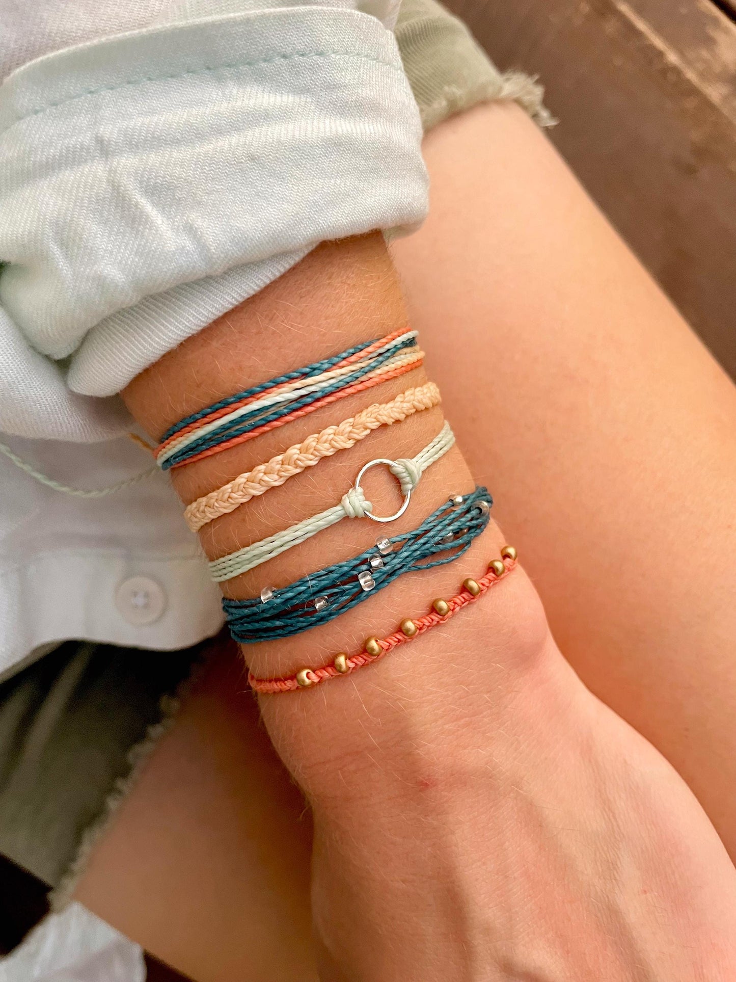 Boho Surfer Bracelet Set Friendship Adjustable Beachy Bracelet Stack Colorful Braided Summer Jewelry Wax String Bracelet Festival Accessory
