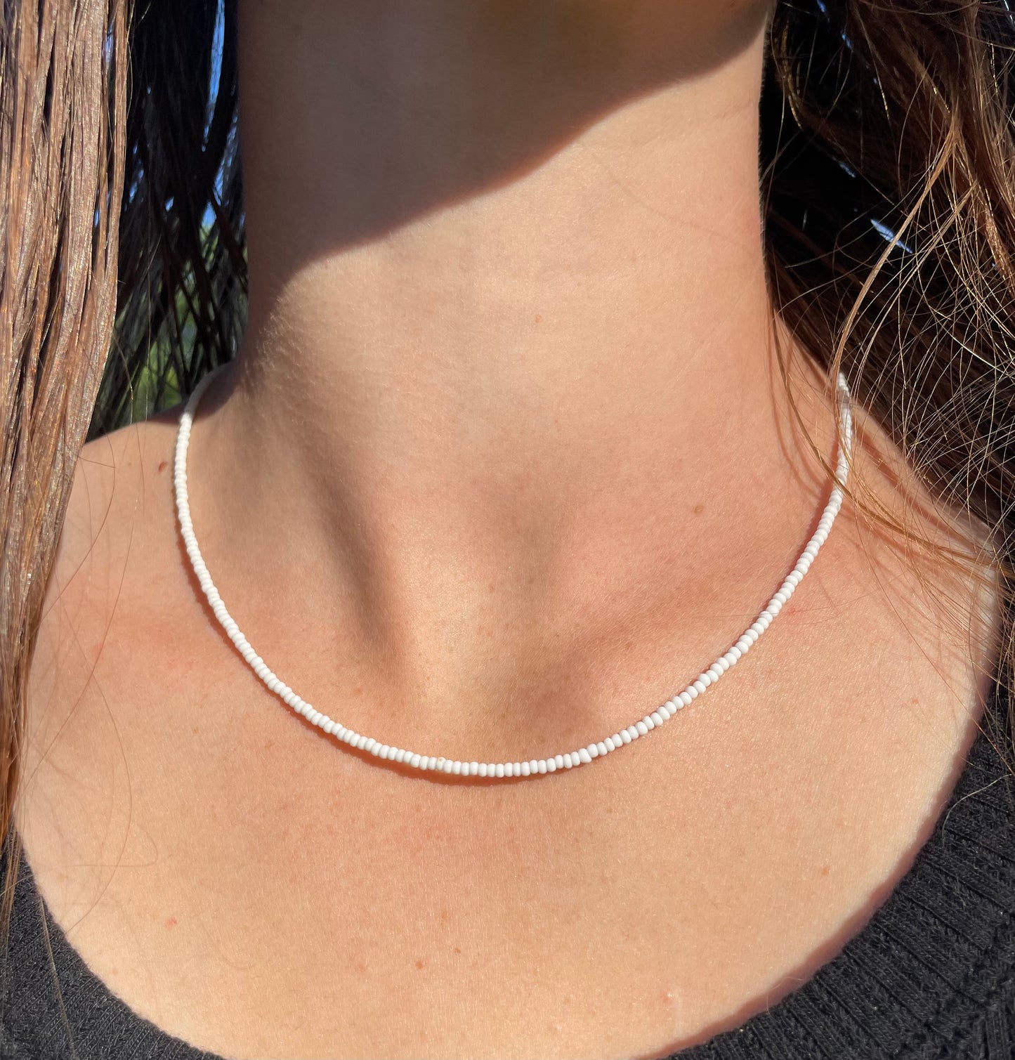 Surfer Girl Necklace White Seed Bead Necklace Beach Necklace for Women Dainty Boho Summer Jewelry Handmade Simple Layering Necklace