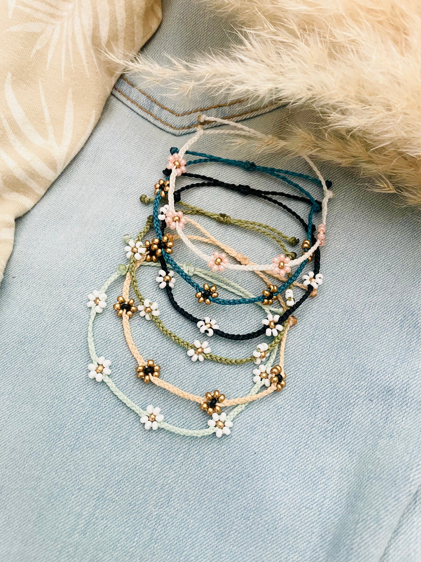 Adjustable Braided Daisy Flower Bracelets, Floral Bracelets for Women, Cord Bracelet