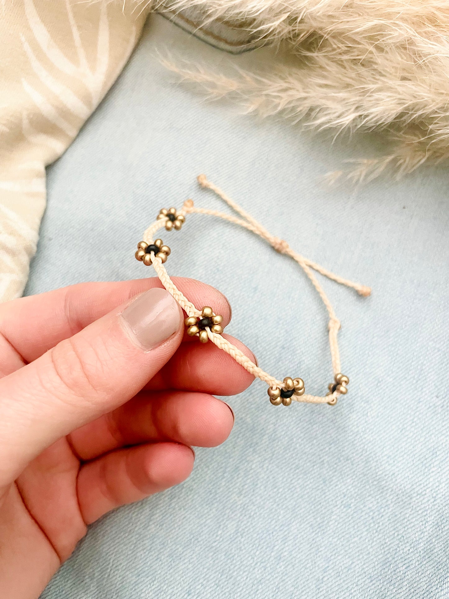 Adjustable Braided Daisy Flower Bracelets, Floral Bracelets for Women, Cord Bracelet