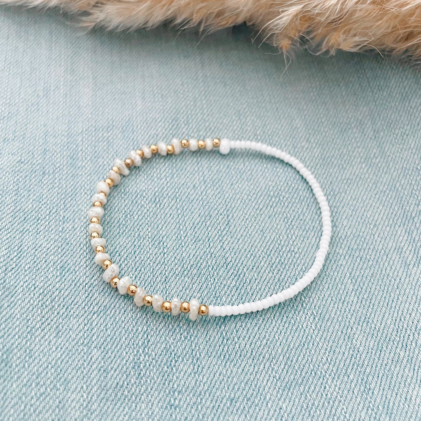 Minimalist 18k Gold Filled Pearl Stretch Bracelet