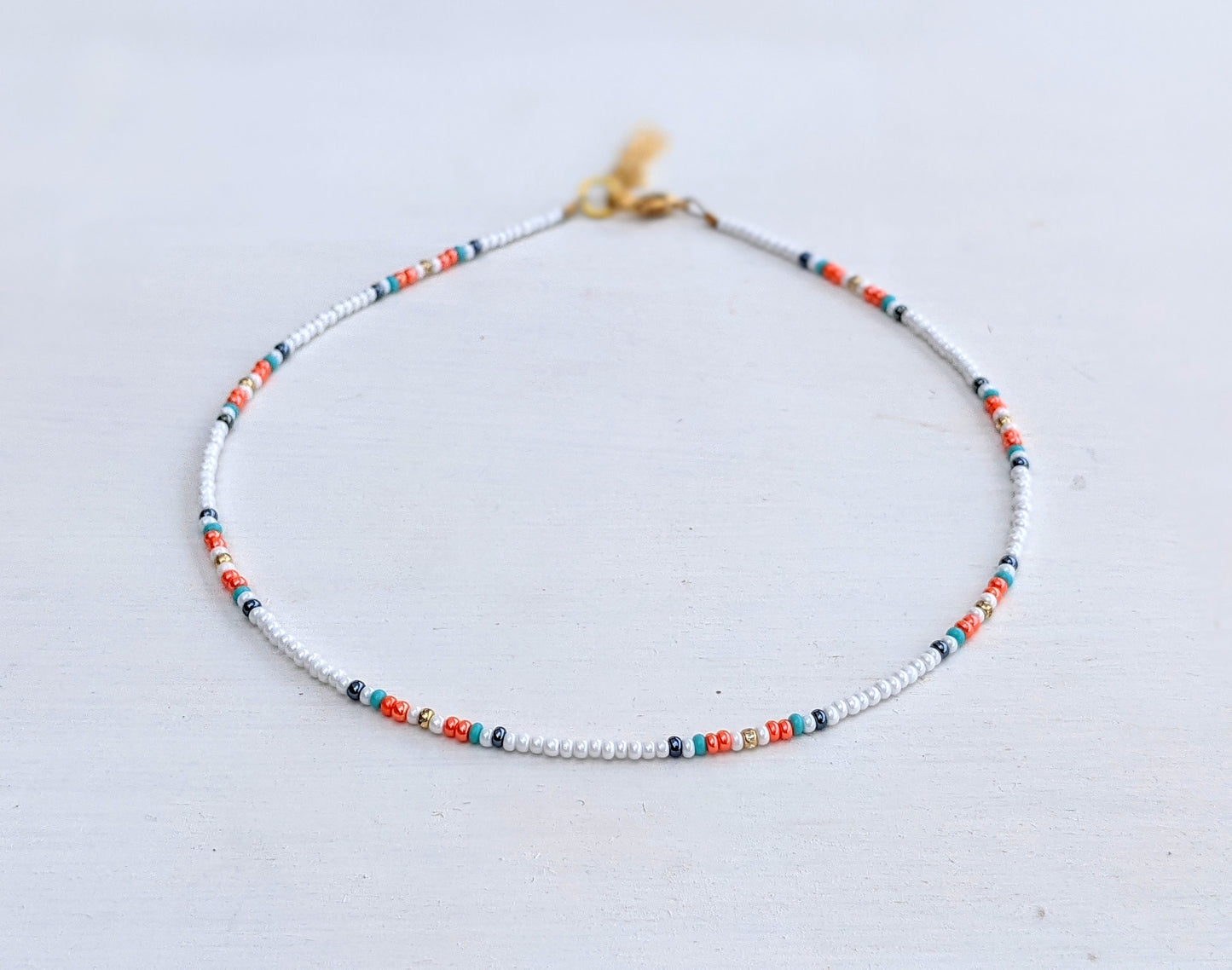 Colorful Seed Bead Necklace Beaded Surfer Necklace Beach Boho Choker for Women Dainty White Summer Jewelry Handmade Beaded Layering Necklace
