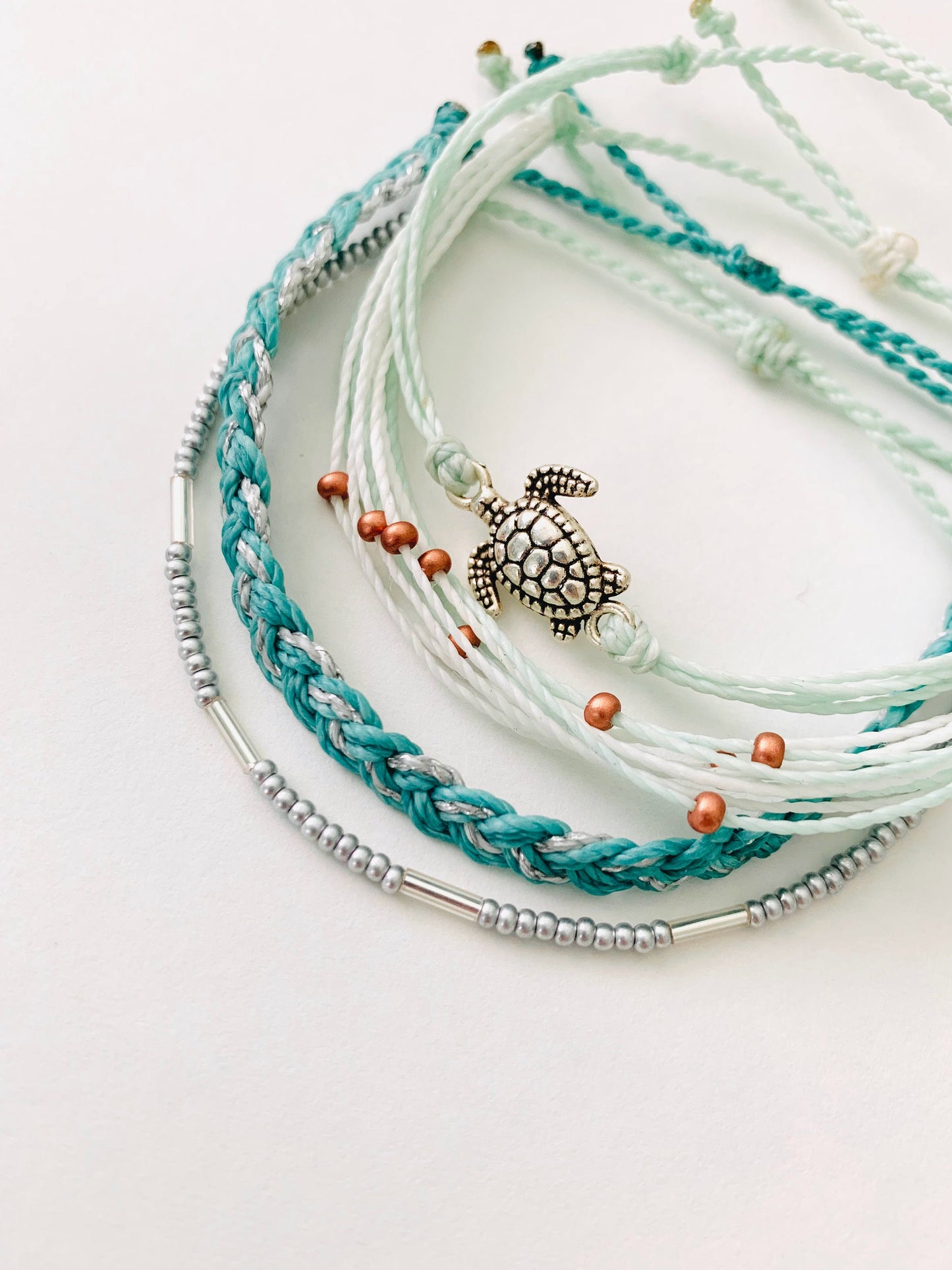 Beach Bracelet Set Adjustable String Turtle Charm Ocean Theme Braided Beaded Summer Bracelet Turquoise Coastal Style Design Vacation Jewelry