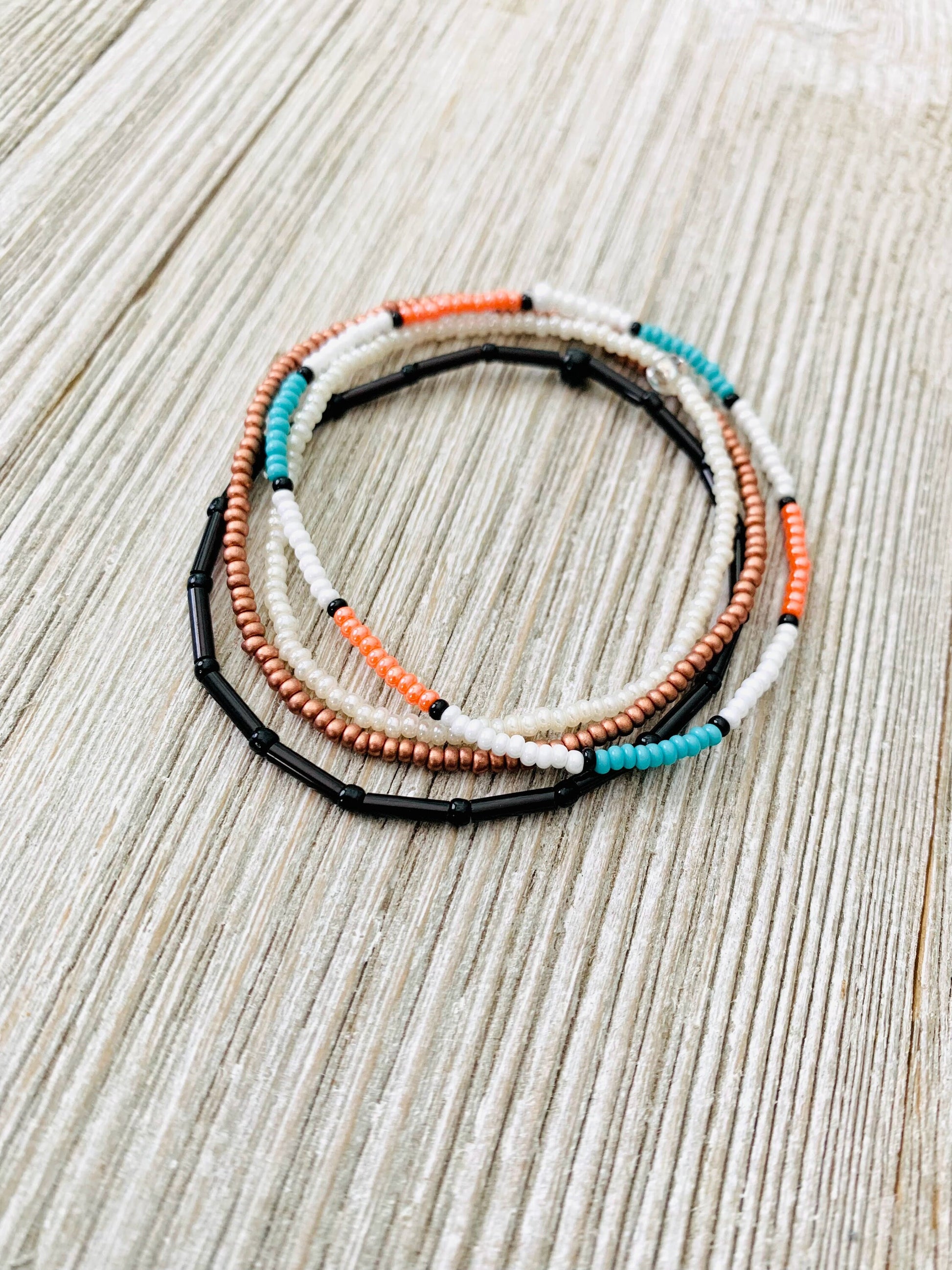 Stretch Bracelet Set, Seed Bead Bracelet, Minimalist Beaded Bracelet, Beachy Bracelet, Dainty Bracelet for Women, Small Beaded Bracelet