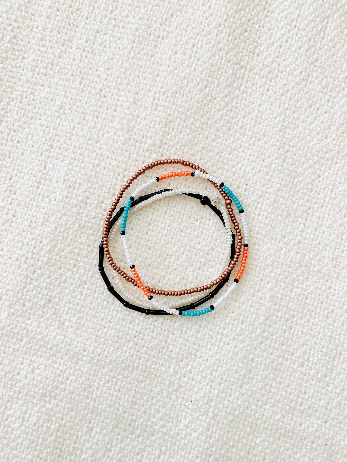 Stretch Bracelet Set, Seed Bead Bracelet, Minimalist Beaded Bracelet, Beachy Bracelet, Dainty Bracelet for Women, Small Beaded Bracelet