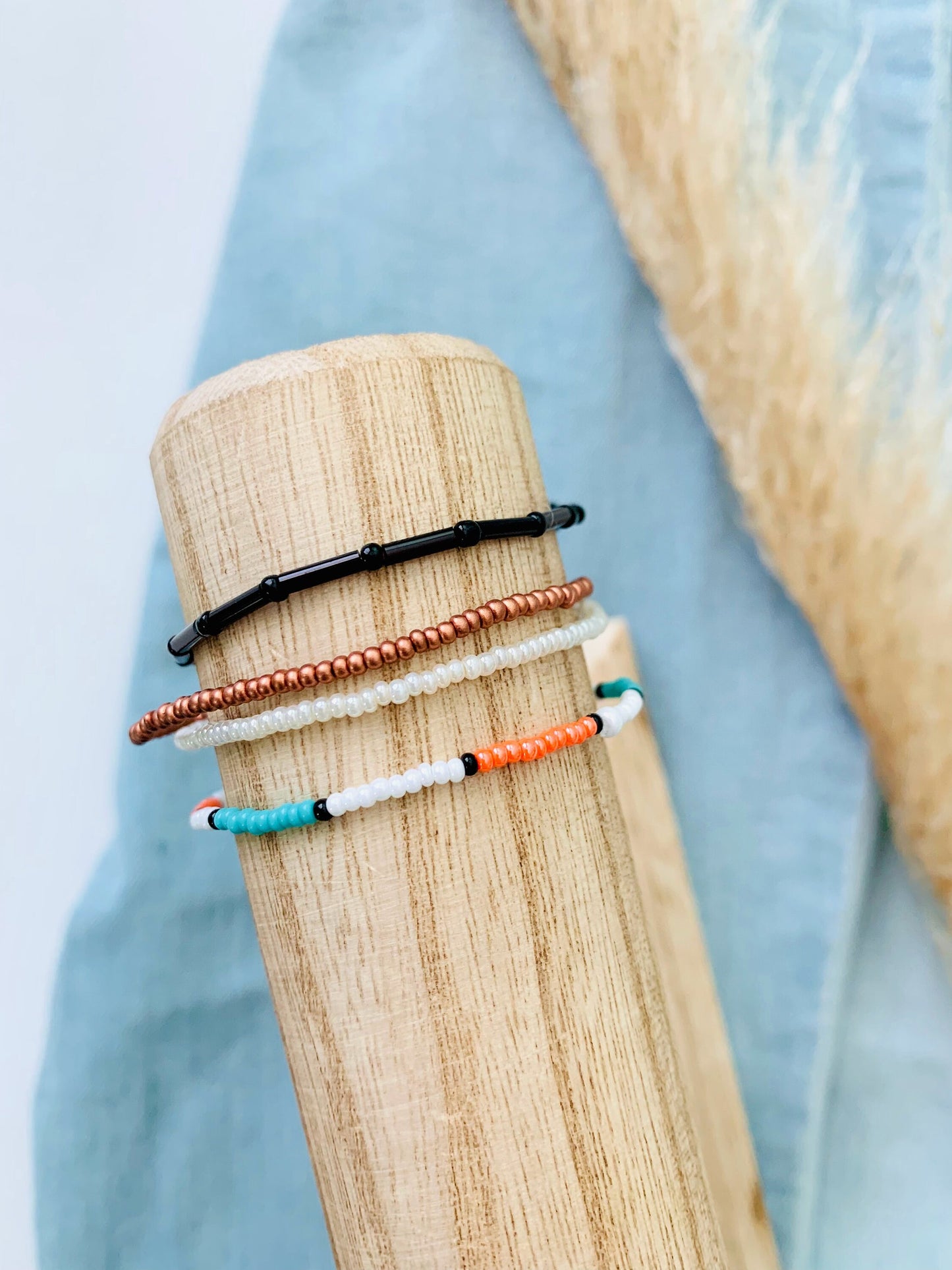 Stretch Bracelet Set, Seed Bead Bracelet, Minimalist Beaded Bracelet, Beachy Bracelet, Dainty Bracelet for Women, Small Beaded Bracelet