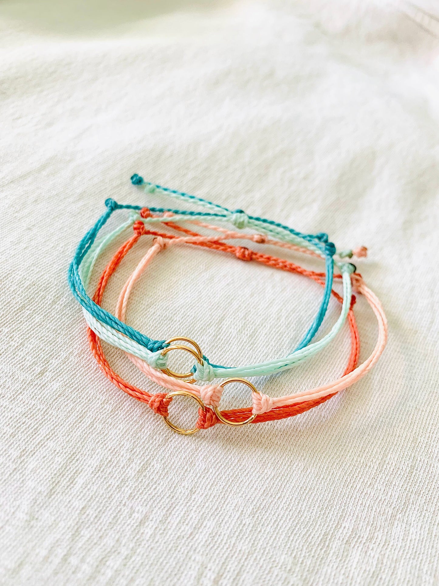 Circle Bracelet, String Bracelet, Handmade Jewelry, Surfer Bracelet, Waterproof Bracelet, Adjustable Bracelet