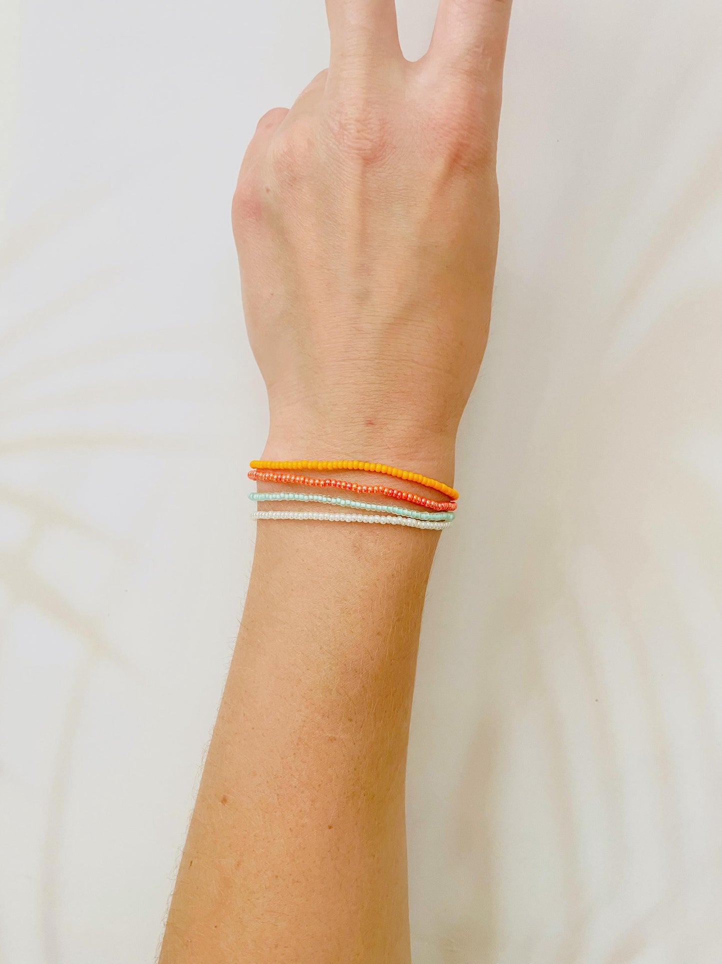 Vibrant Beach Bracelet Set Seed Bead Stretch Bracelets for Women Colorful Summer Bracelets Coastal Jewelry for Travel Layering Bracelet