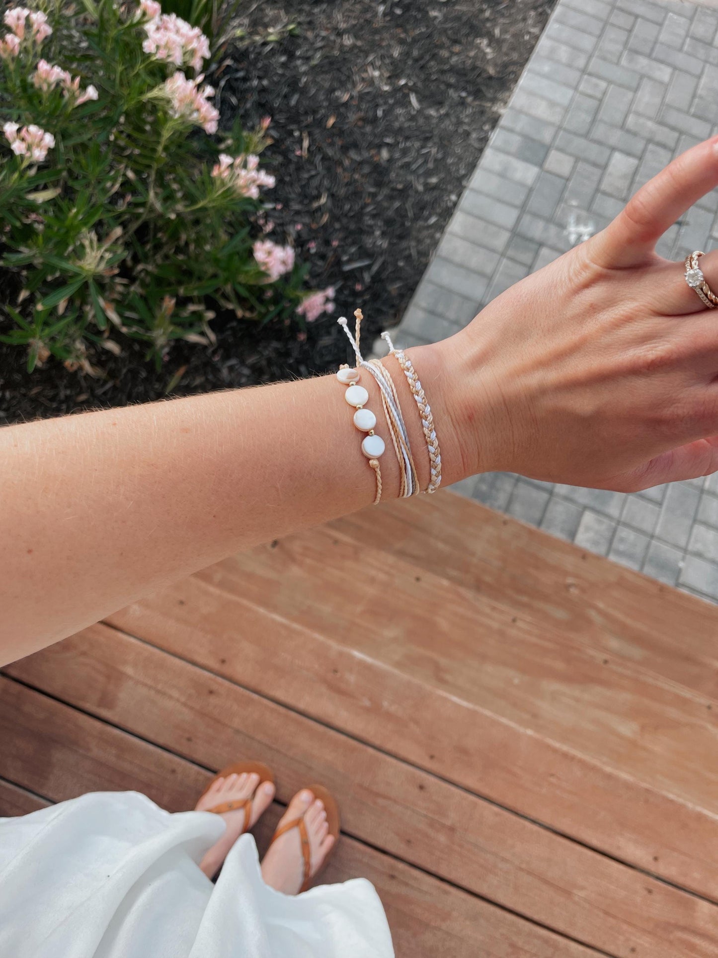 Neutral Bracelet Stack Surfer Bracelet Set Adjustable String Bracelets Waterproof Wax Cord Bracelets for Women Simple Braided Jewelry Boho