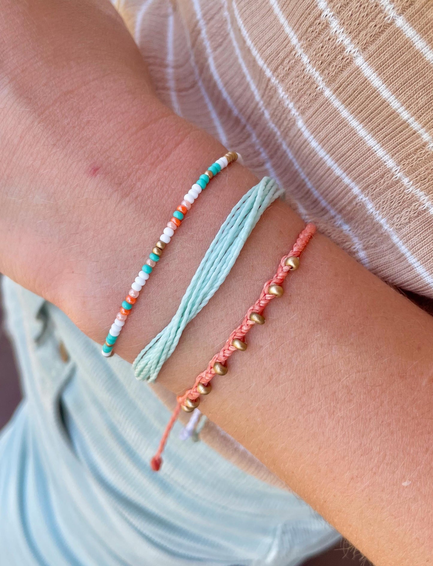 Surfer Bracelet Set String Bracelet Stack Beaded Beach Jewelry for Women Adjustable Stackable Bracelets Handmade Boho Summer Accessories