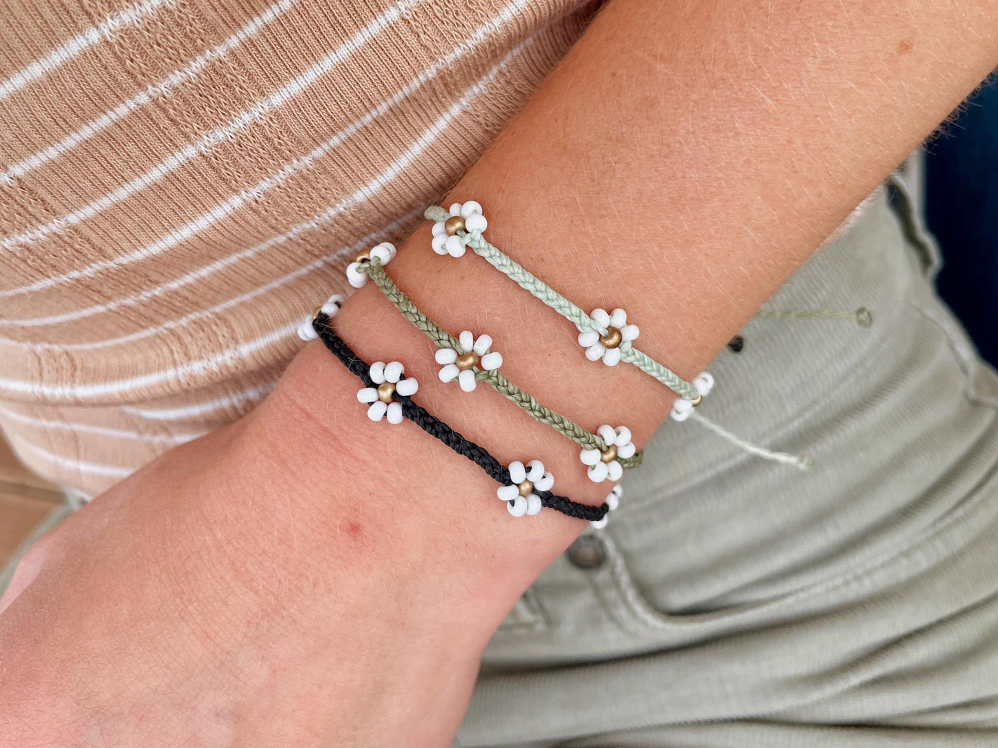 Daisy Seed Bead Bracelet Adjustable Braided Flower Jewelry Boho Summer Accessory Handmade Daisy Flower Bracelet Woven Floral Cute Jewelry