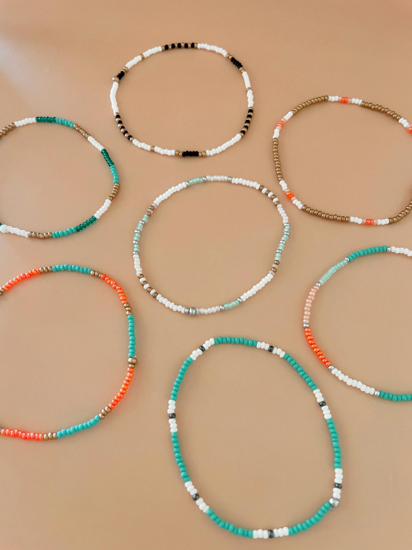 Seed Bead Stretch Bracelets Surfer Bead Bracelet Minimalist Beach Jewelry for Women Colorful Dainty Stackable Bracelet Handmade Boho Jewelry