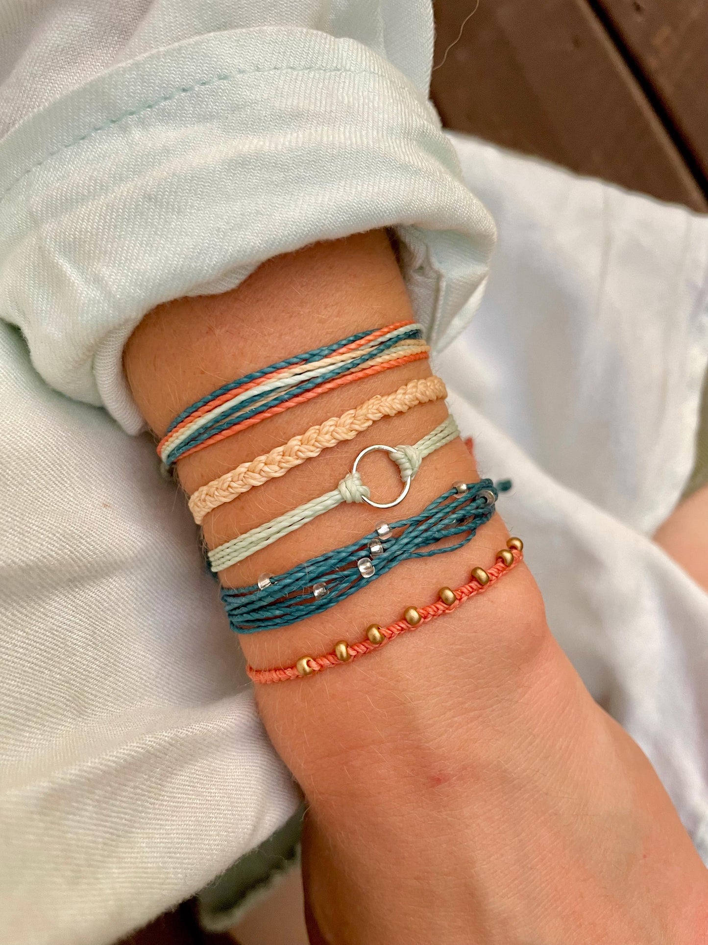 Boho Surfer Bracelet Set Friendship Adjustable Beachy Bracelet Stack Colorful Braided Summer Jewelry Wax String Bracelet Festival Accessory