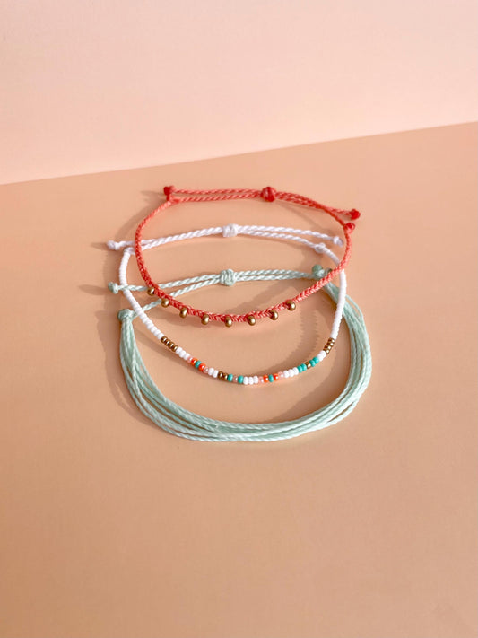 Surfer Bracelet Set String Bracelet Stack Beaded Beach Jewelry for Women Adjustable Stackable Bracelets Handmade Boho Summer Accessories