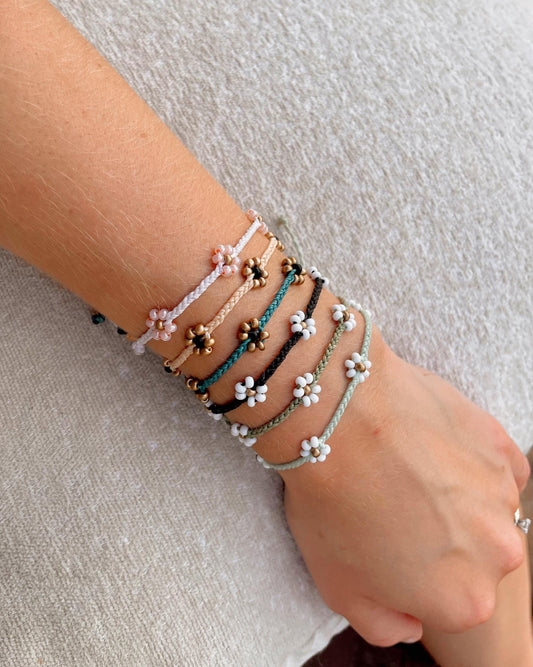 Daisy Seed Bead Bracelet Adjustable Braided Flower Jewelry Boho Summer Accessory Handmade Daisy Flower Bracelet Woven Floral Cute Jewelry