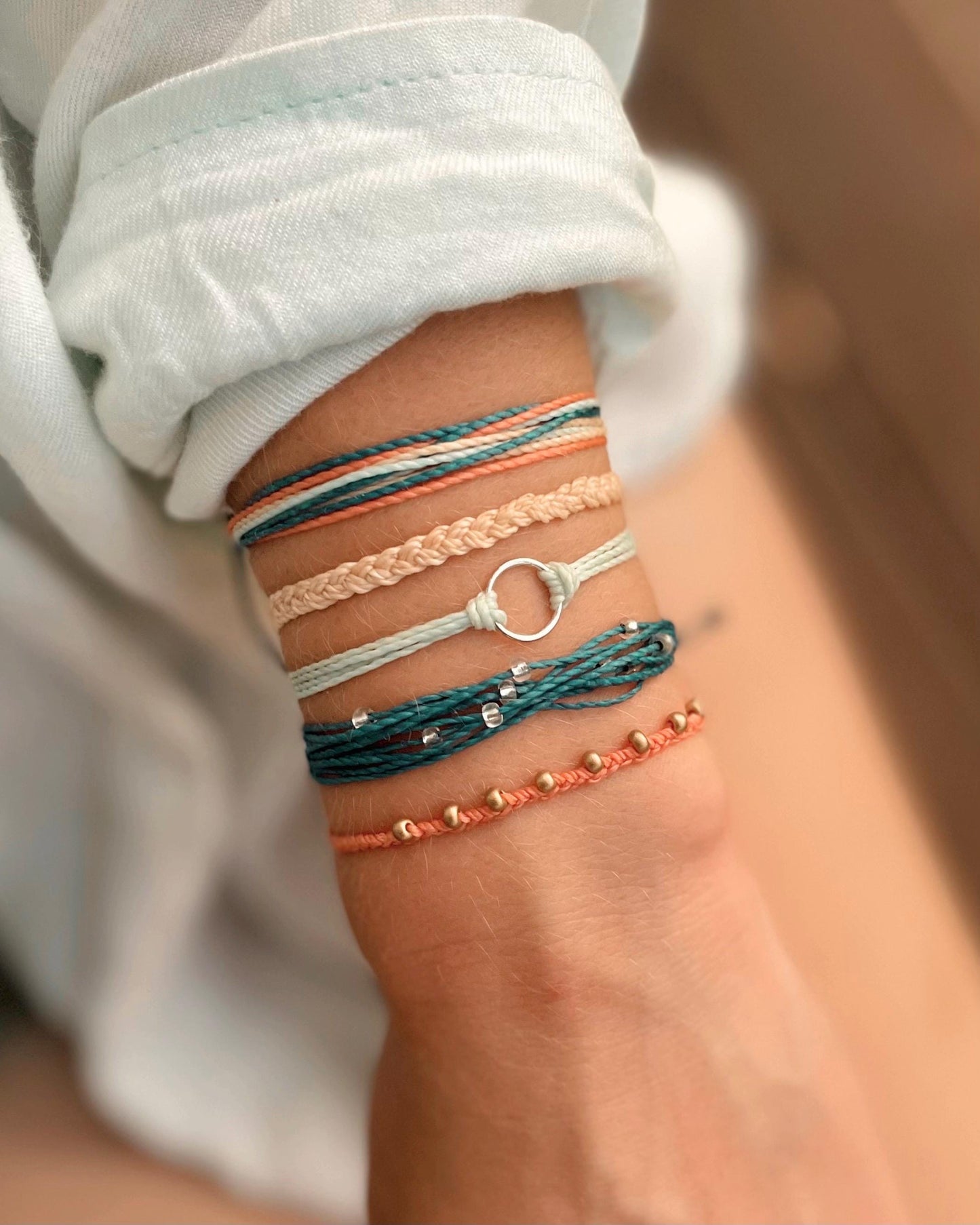 Boho Surfer Bracelet Set Friendship Adjustable Beachy Bracelet Stack Colorful Braided Summer Jewelry Wax String Bracelet Festival Accessory