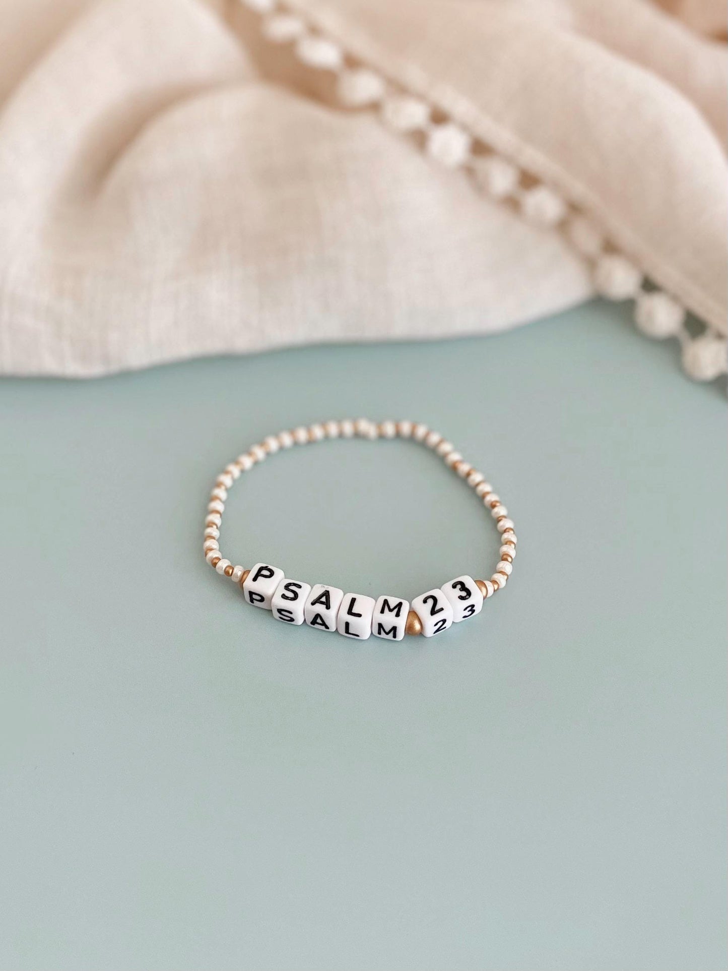 Custom Bible Verse Bracelet Christian Jewelry Gift Idea Personalized Beaded Accessory White Gold Scripture Text Beaded Bracelet Lightweight