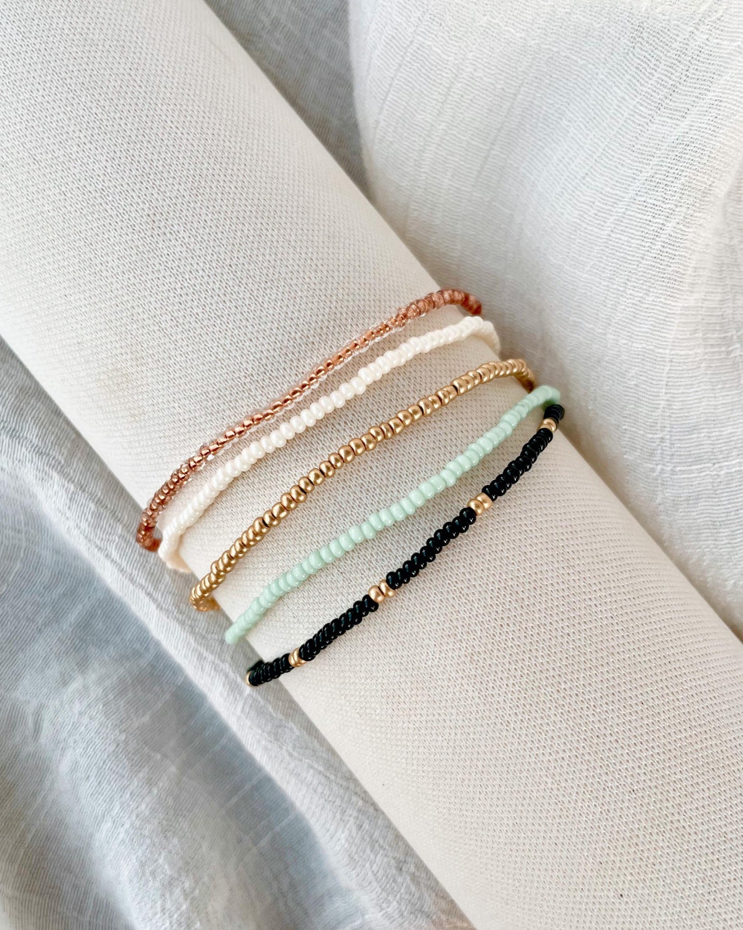 Tiny Seed Bead Bracelet Boho Stretch Bracelet Stack Simple Beaded Bracelet for Women Minimalist Jewelry for Layering Casual Bracelets Dainty