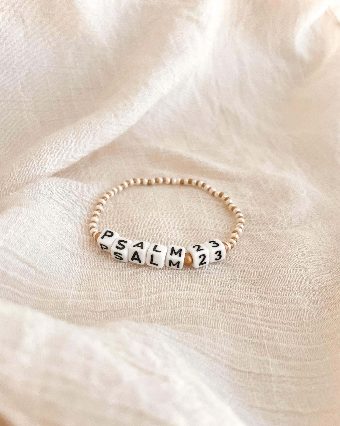 Custom Bible Verse Bracelet Christian Jewelry Gift Idea Personalized Beaded Accessory White Gold Scripture Text Beaded Bracelet Lightweight