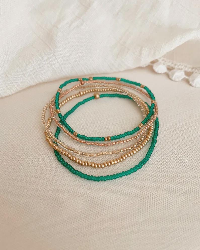 Emerald Green and Gold Beaded Bracelet Set Stretchy Tiny Bead Bracelet Minimalist Jewelry for Bridesmaids Gift Elegant Bracelet Stack Dainty
