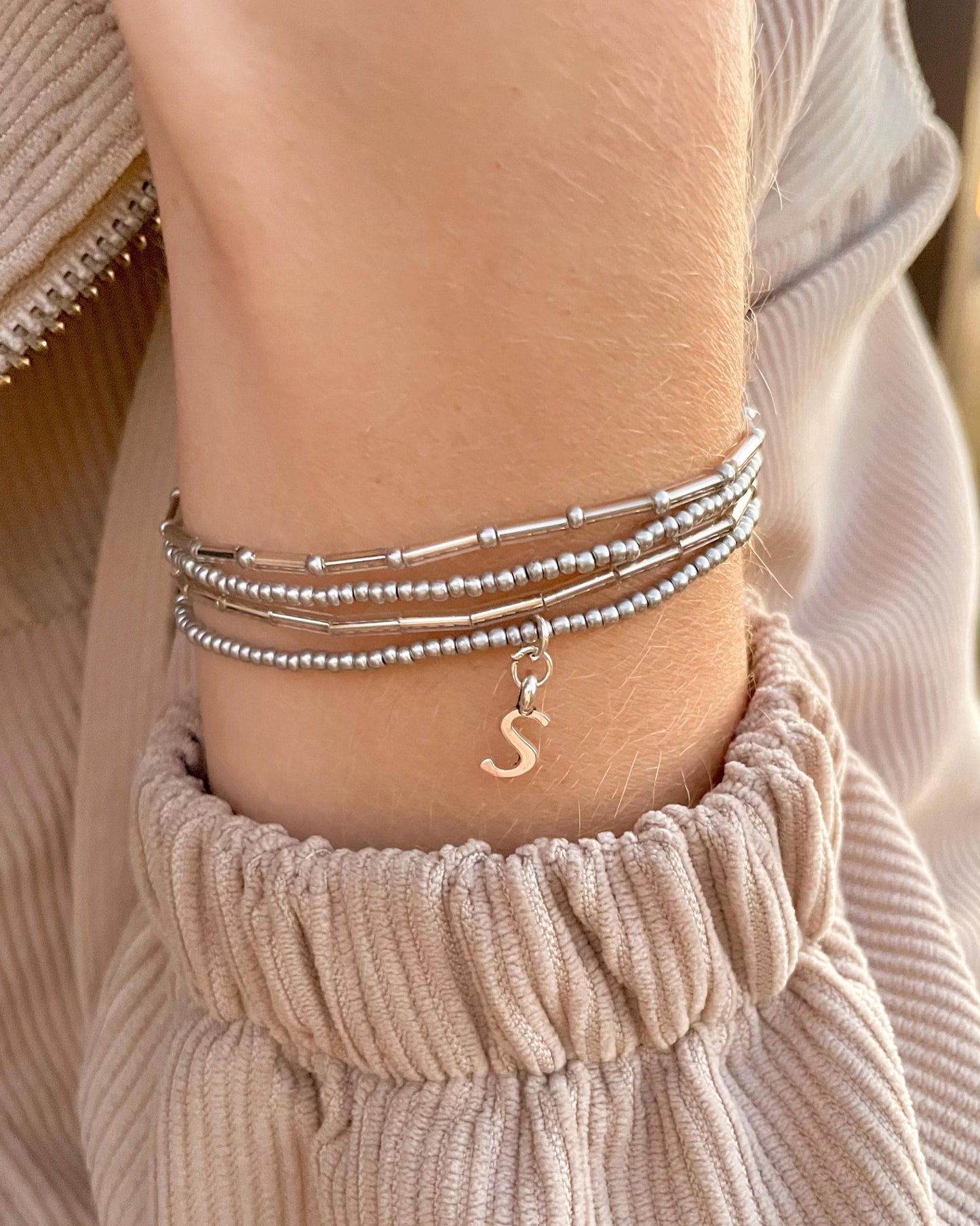 Bridesmaid Silver Bracelet Set Bridesmaid Personalized Gift Custom Initial Jewelry for Wedding Party Bachelorette Gift Bead Stretch Bracelet