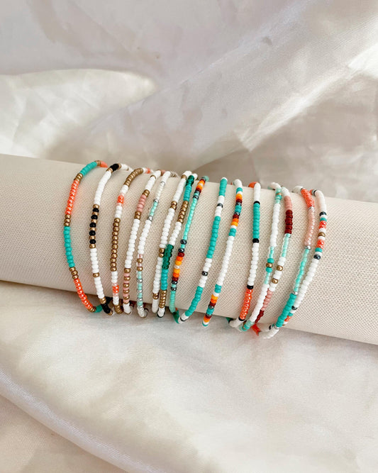 Seed Bead Stretch Bracelets Surfer Bead Bracelet Minimalist Beach Jewelry for Women Colorful Dainty Stackable Bracelet Handmade Boho Jewelry