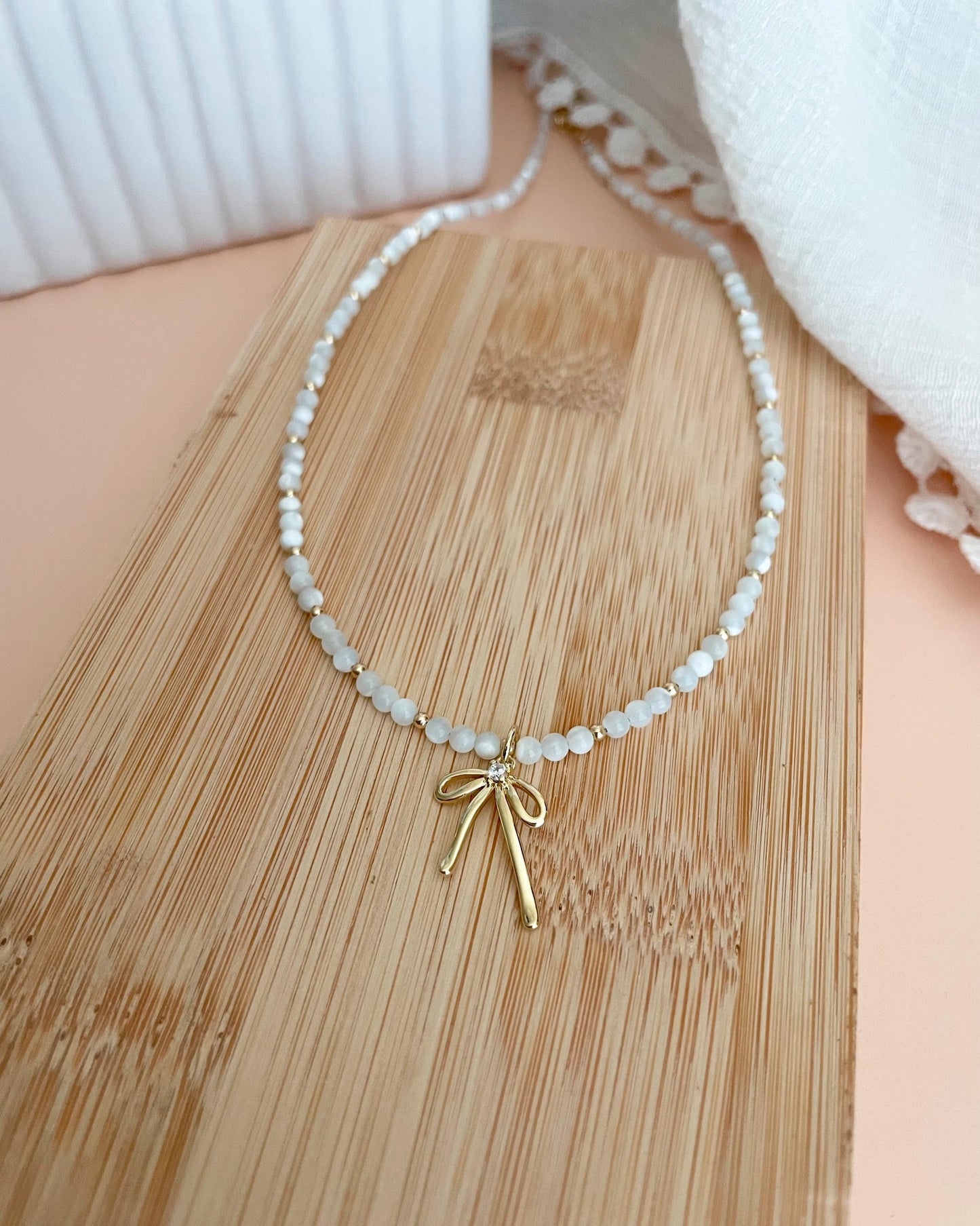 Gold Bow Necklace Non Tarnish 18k Gold Filled Necklace Beaded Mother of Pearl Jewelry Gift for Mom Minimalist Elegant Stone Necklace Dainty