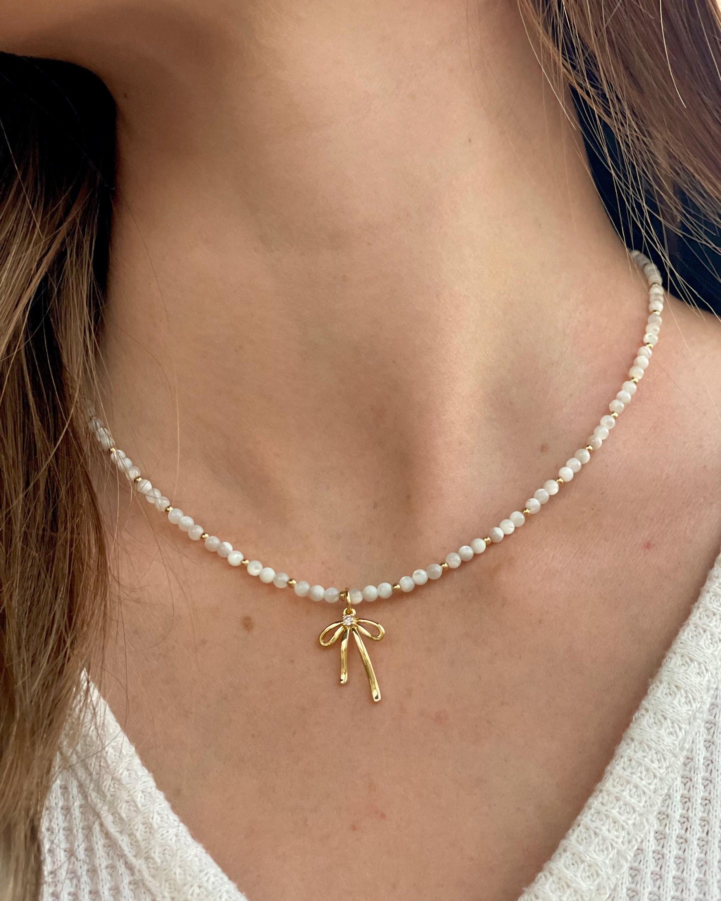 Gold Bow Necklace Non Tarnish 18k Gold Filled Necklace Beaded Mother of Pearl Jewelry Gift for Mom Minimalist Elegant Stone Necklace Dainty
